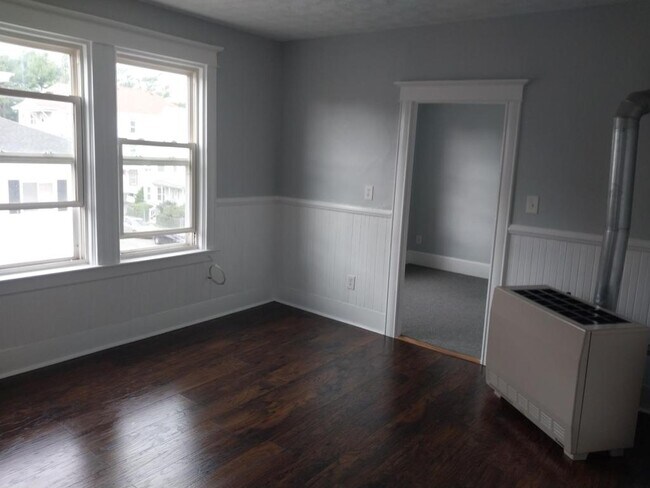 Building Photo - 48 Covell St