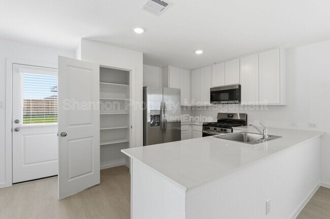 Building Photo - 316 Bush Mdw Ln