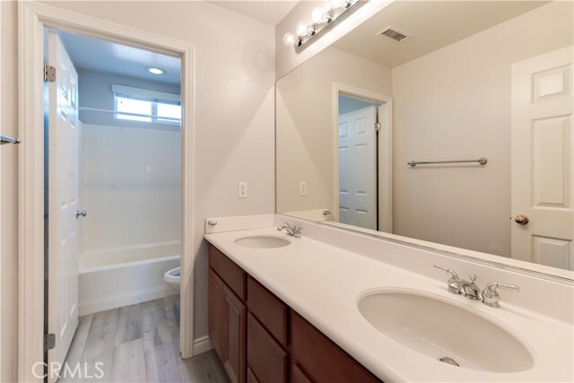 Building Photo - 13461 Shady Knoll Dr