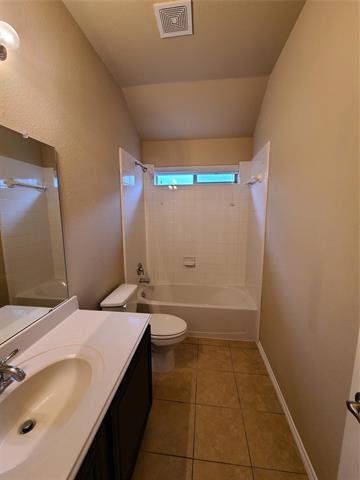 Building Photo - 512 Basswood Ln