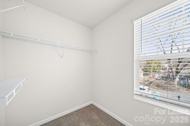 Building Photo - 715 Lackey St