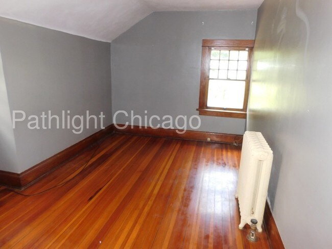 Building Photo - 1505 N Riverside Dr, McHenry, IL, 60050