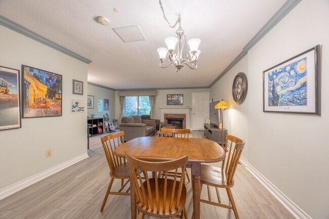 Building Photo - October's rent is FREE! Spacious 2 Bedroom...