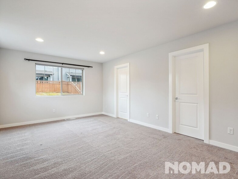 Building Photo - 12920 193rd Ave E