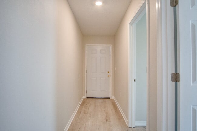 Building Photo - Celebrate the Holidays! Milton Gem – 3BR/2...