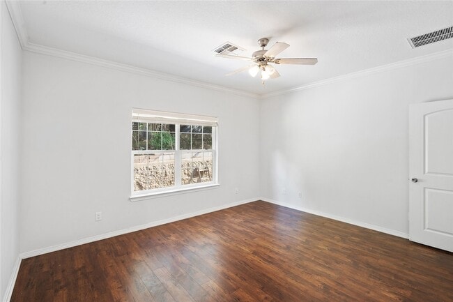 Building Photo - 111 Harbour Town Cir