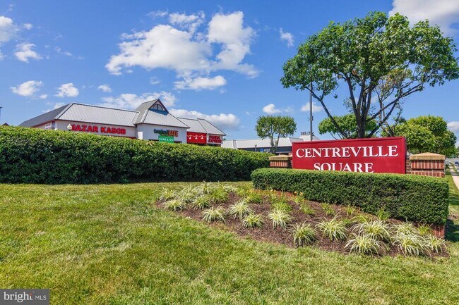 Building Photo - 14301 Grape Holly Grove