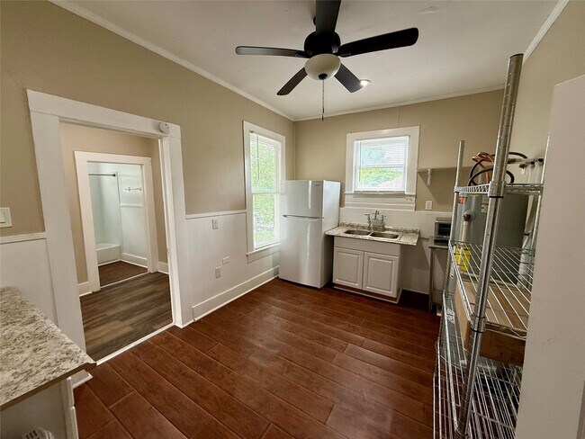 Building Photo - 1403 14th St