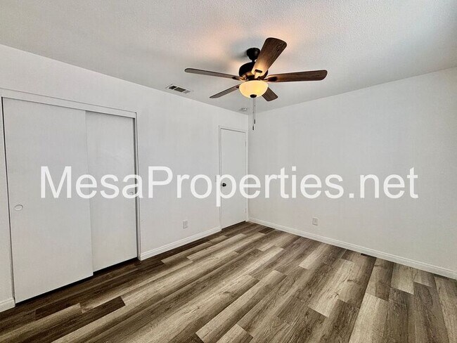 Building Photo - 15717 Bear Valley Rd
