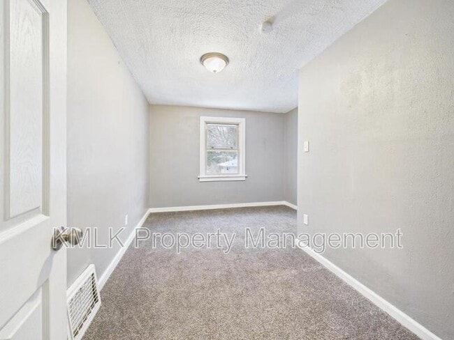 Building Photo - 754 Arcadia Ave