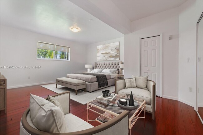 Building Photo - 12525 SW 72nd Ave