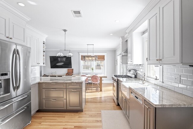 Primary Photo - 16 Alvarado Ave