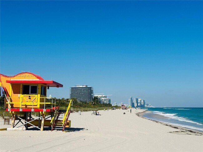 Building Photo - 7700 Collins Ave