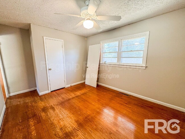 Building Photo - 124 Grant Dr