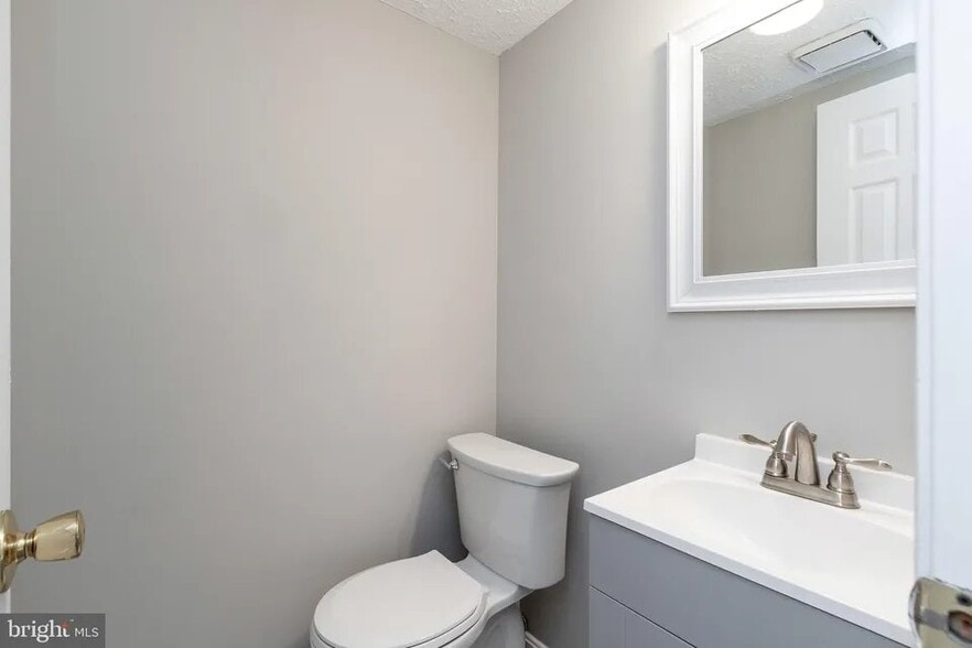 Building Photo - 3413 White Fir Ct