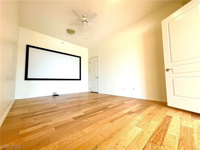 Building Photo - 360 E Desert Inn Rd