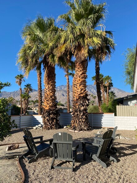 Building Photo - 2872 E Ventura Rd