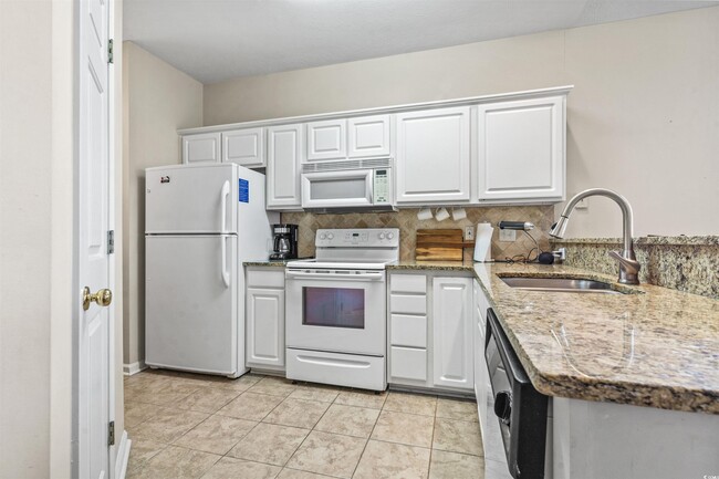 Building Photo - 620 River Oaks Dr