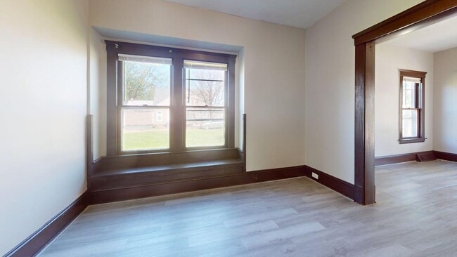 Building Photo - 800 E 157th St