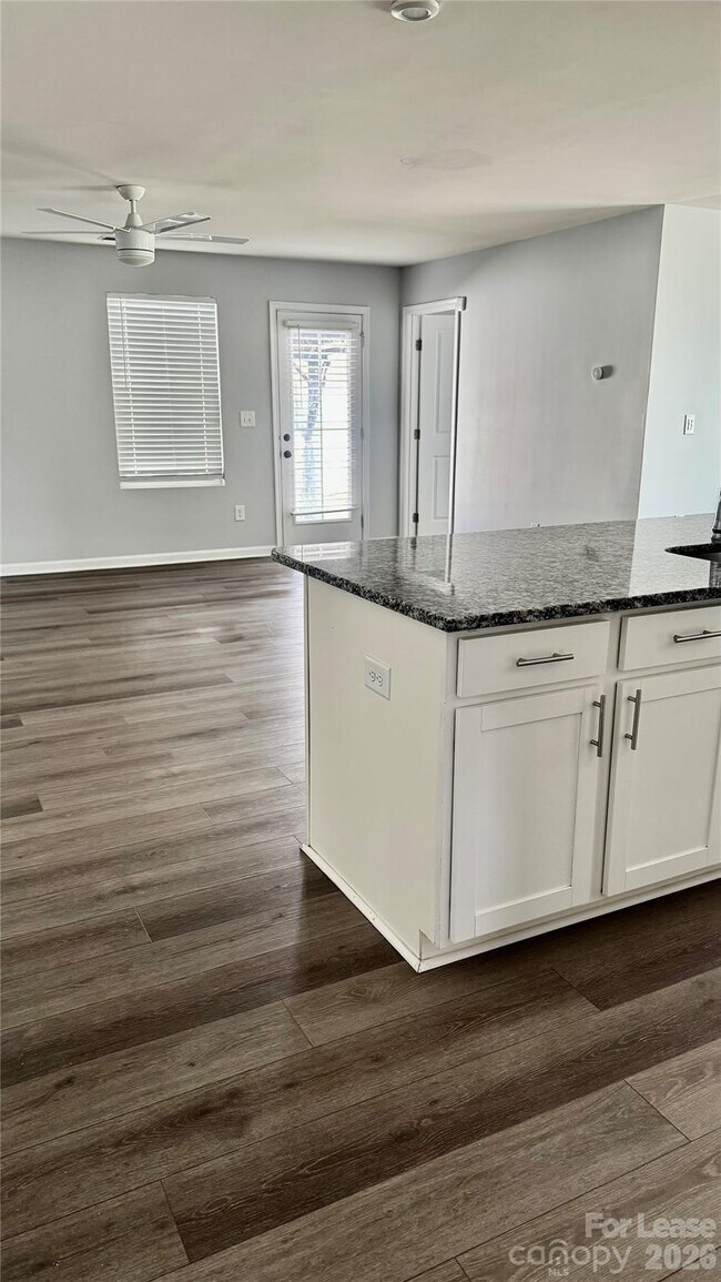 Building Photo - 1008 Skipjack Ln