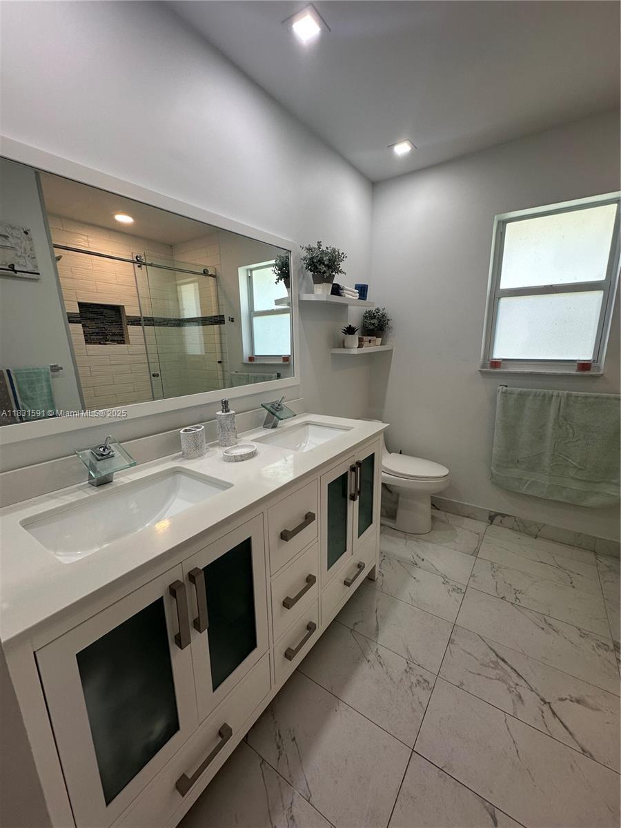 Building Photo - 4205 NW 69th Ter