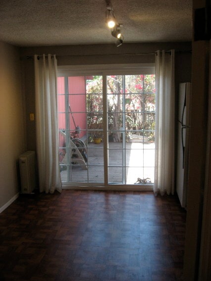 eat-in kitchen - 3506 Columbia St