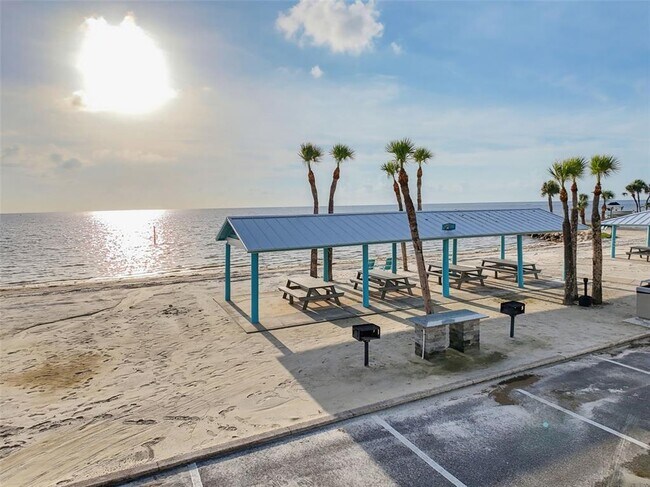 Building Photo - 4044 Headsail Dr