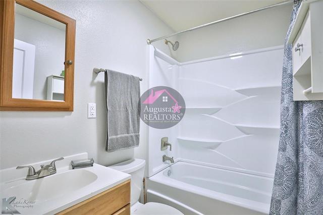 Building Photo - 1625 Burger St