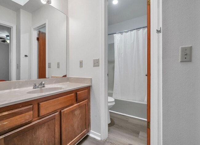 Building Photo - 2bd/2bth Fort Walton Beach Townhome