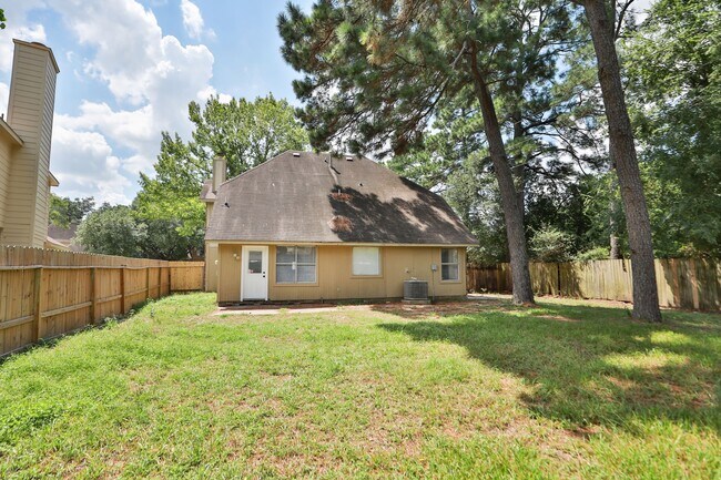 Building Photo - 17326 Harmony Hill Dr