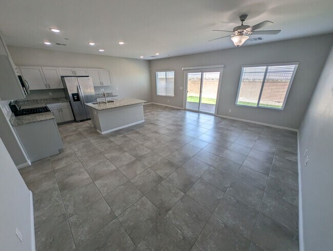 Building Photo - 5224 Sunstone Mesa Dr