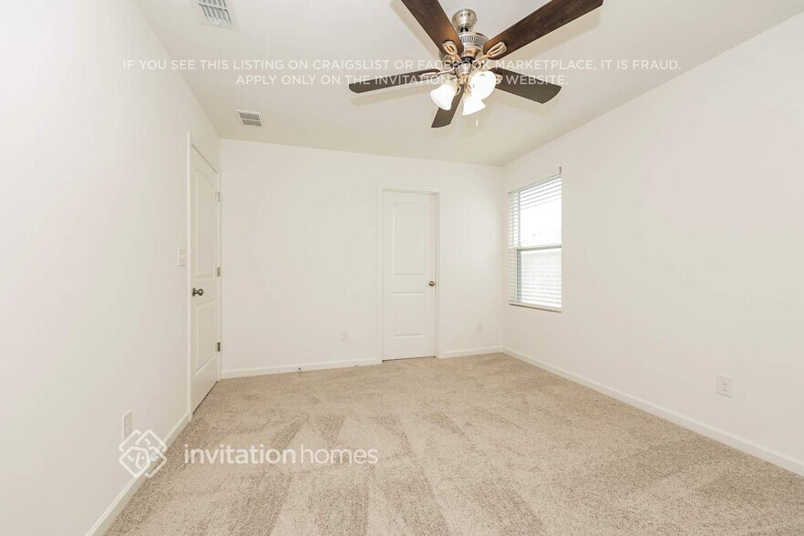 Building Photo - 3709 Marthinus Ln