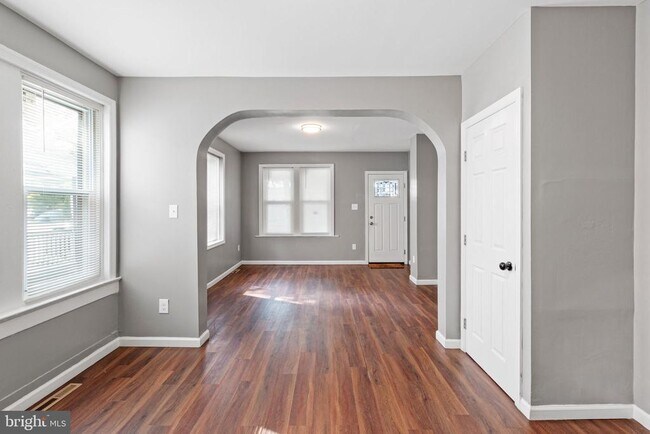 Building Photo - 1344 Princeton Ave