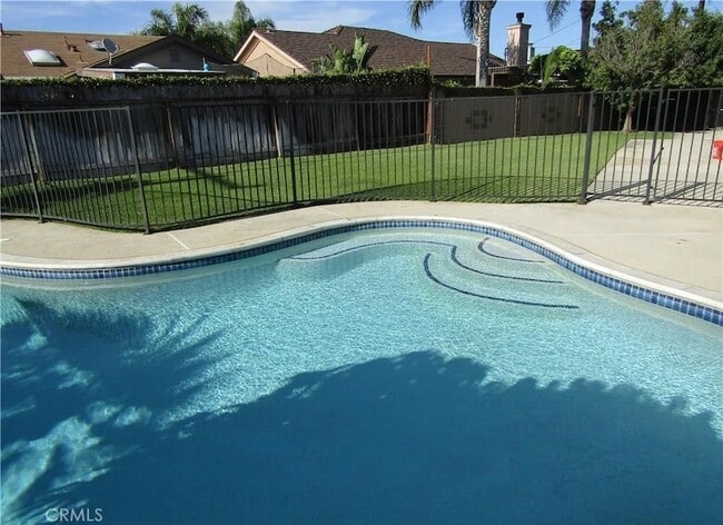 Building Photo - 8901 Shore Cir