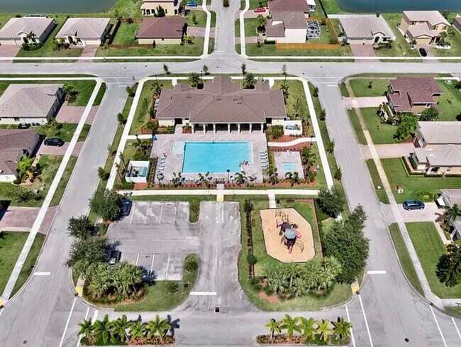 Building Photo - 862 S Verona Trace Dr