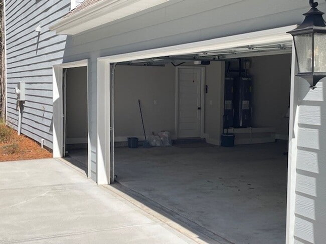 Building Photo - 6230 Gordon Rd
