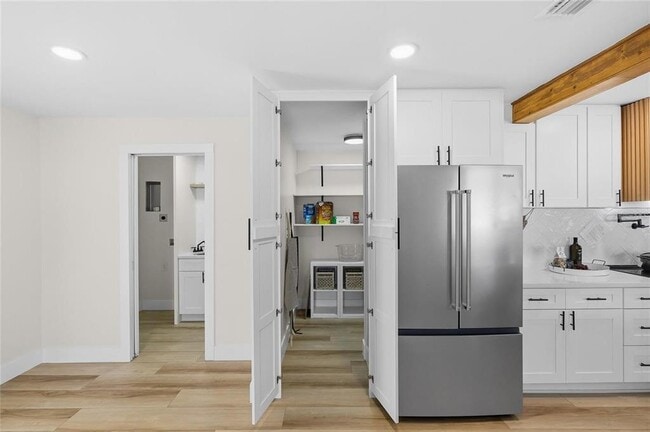 Building Photo - 4412 W Trilby Ave