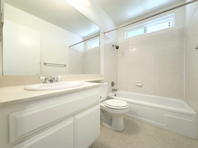 Building Photo - La Costa Charmer w/ Large Yard and Pool!