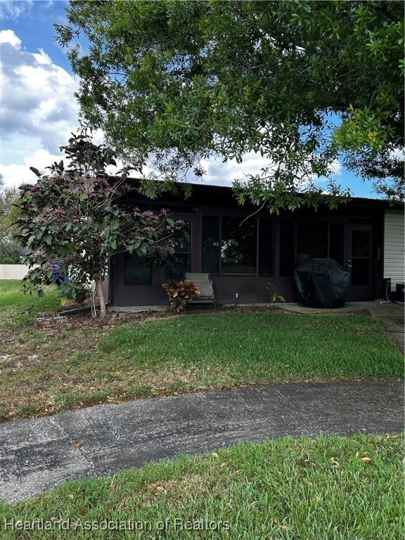 Building Photo - 131 Fairway Dr
