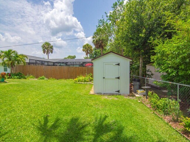Building Photo - 664 Vocelle Ave