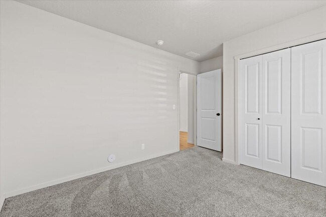 Building Photo - 10201 N Belgrave Lp