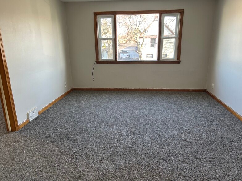 Living Room - 35 Willow St