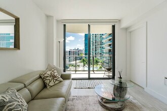 Building Photo - 101 NE 34th St