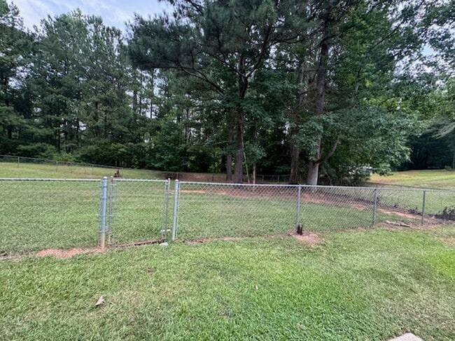 Building Photo - 172 Lakemont Dr