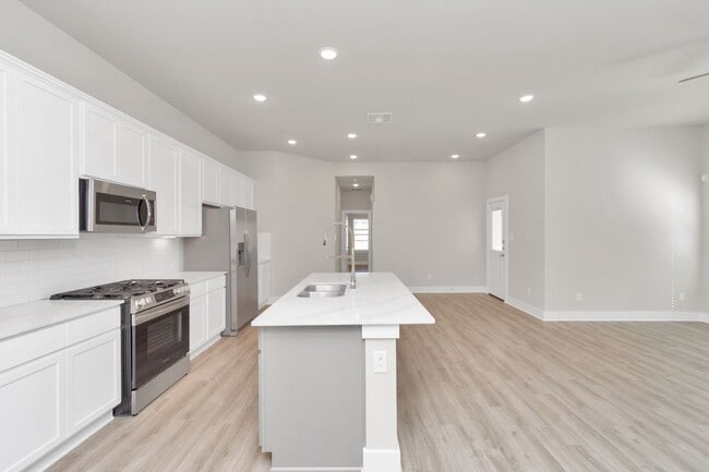 Building Photo - 7322 Coconut Bay Dr