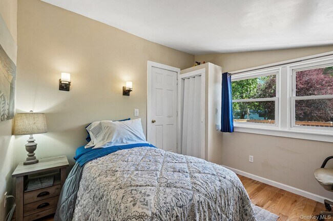 Building Photo - 59 Deer Trail S