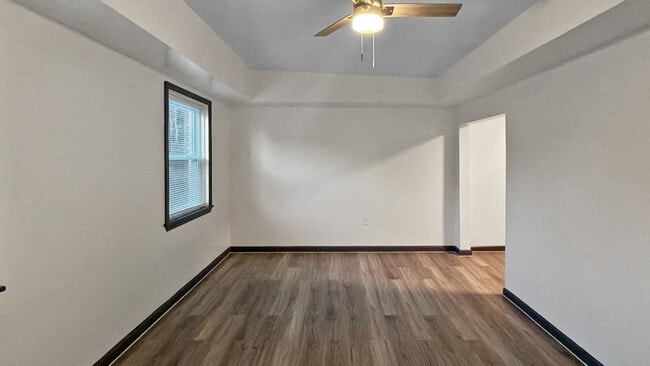Building Photo - 507 Arsan Ave