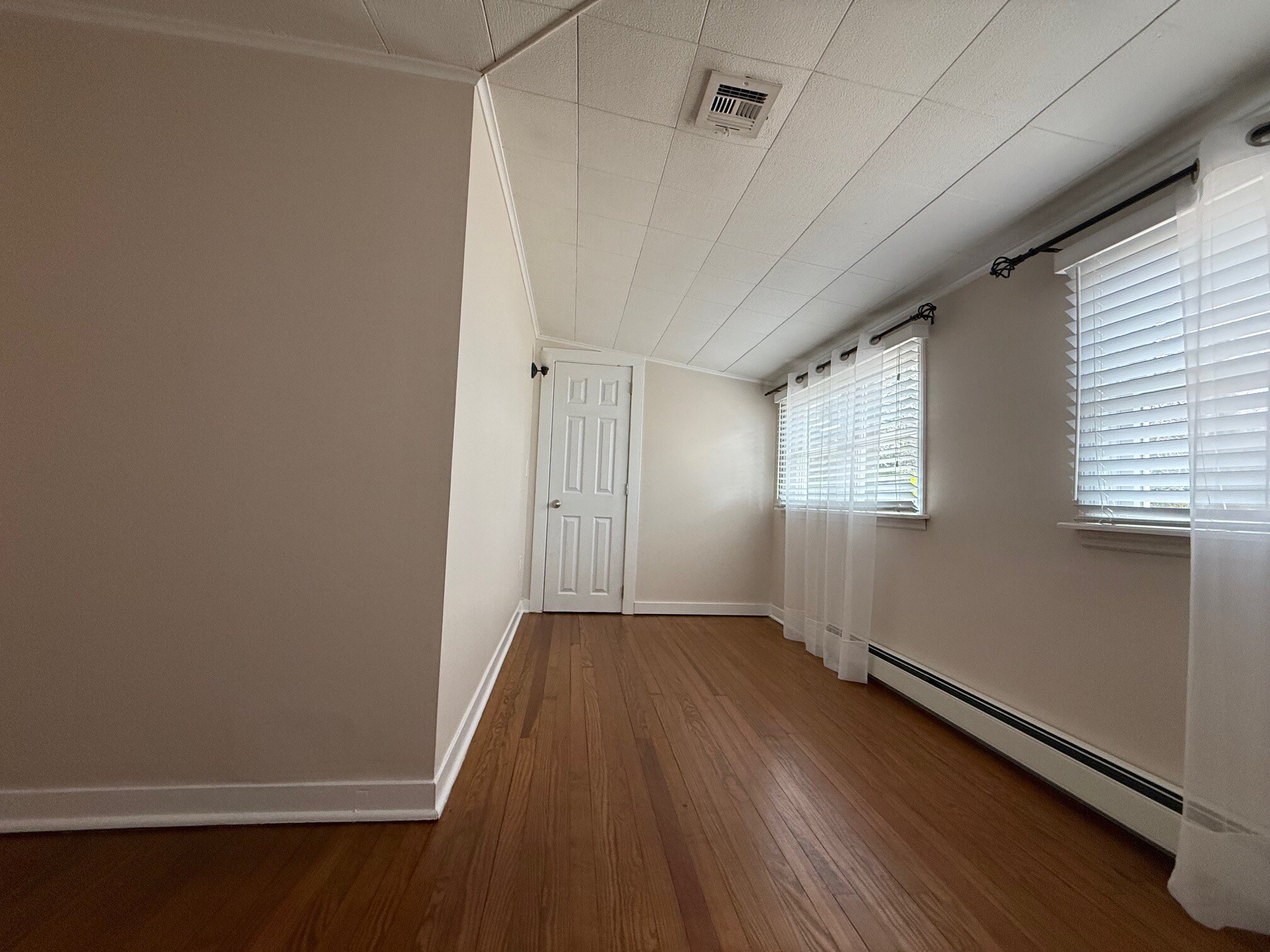 Building Photo - 590 Princeton Ave