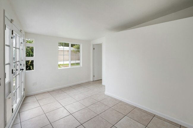 Building Photo - 339 Ave F