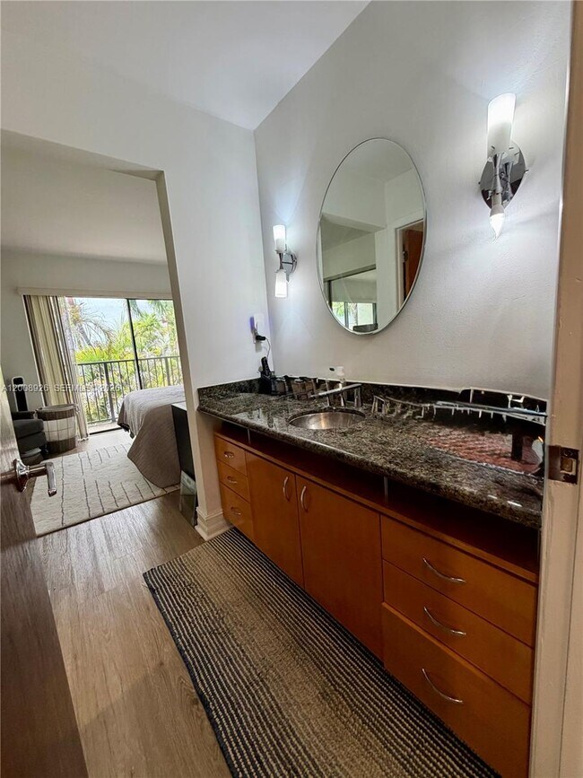 Building Photo - 3225 Bird Ave